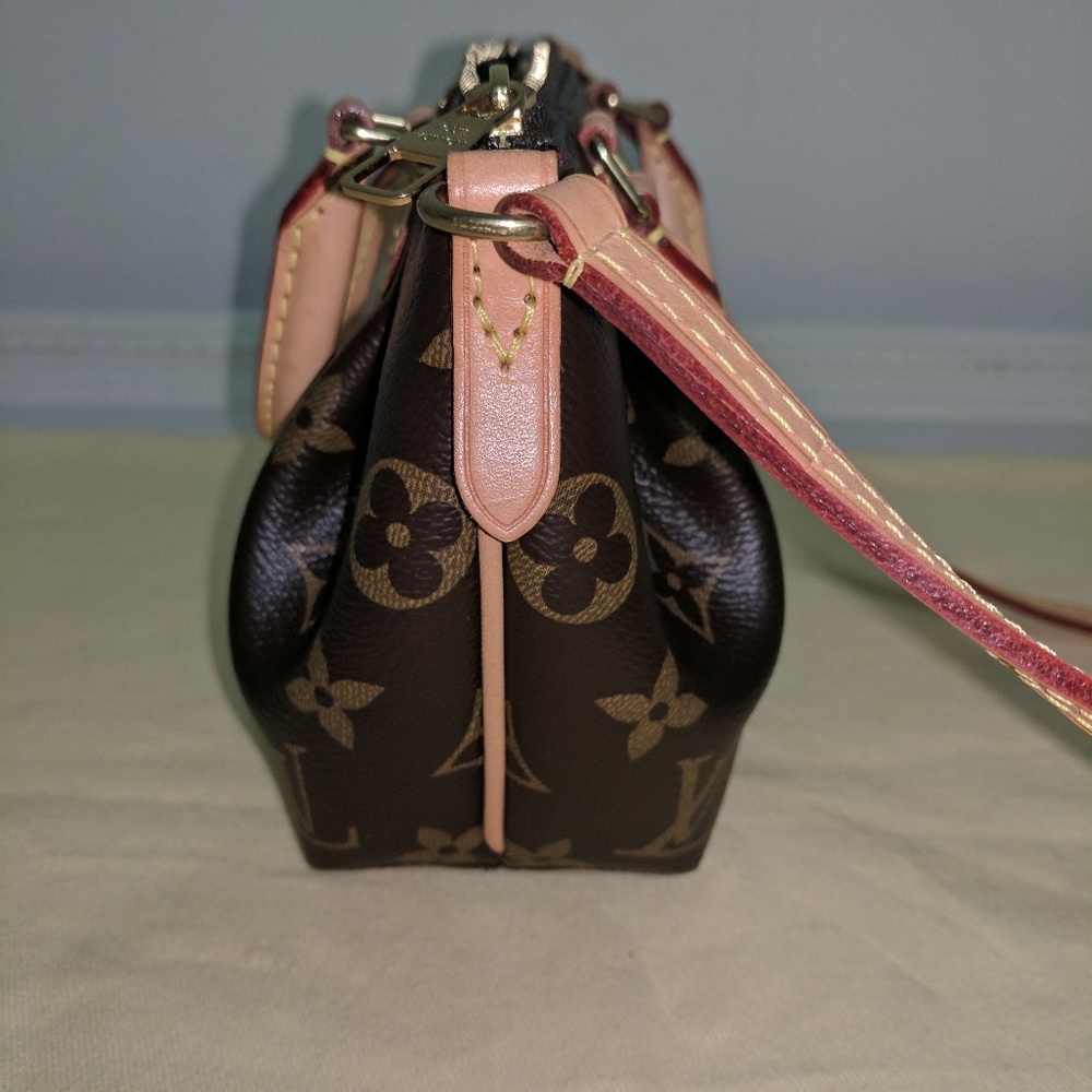 Authentic Louis Vuitton Nano Turenne - Picture 5 of 8